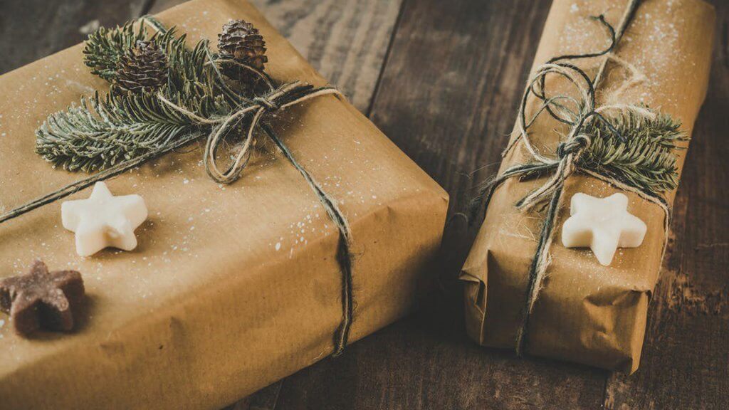 sustainable gift wrap